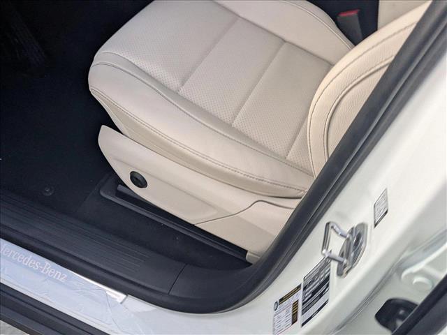 2025 Mercedes Benz GLS 450 4MATIC photo 3