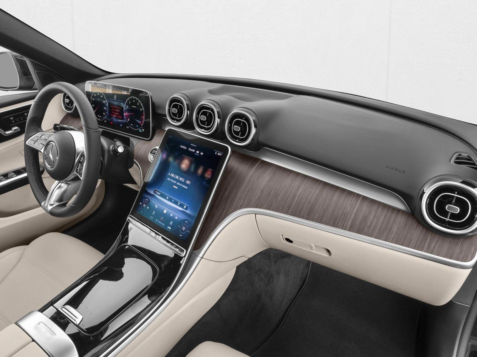 2025 Mercedes Benz C 300 Sedan photo 4