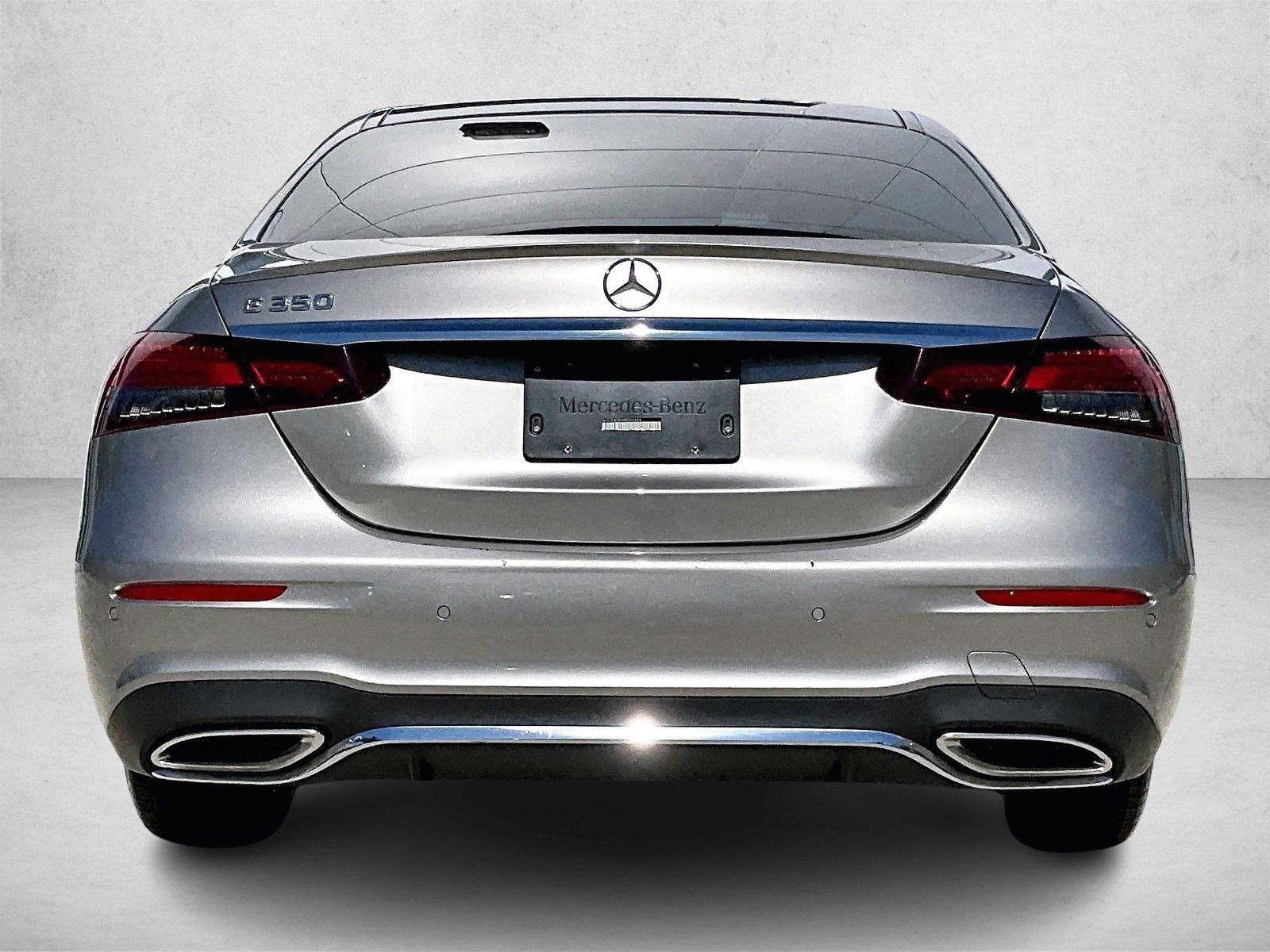 2022 Mercedes Benz E 350 Sedan photo 4