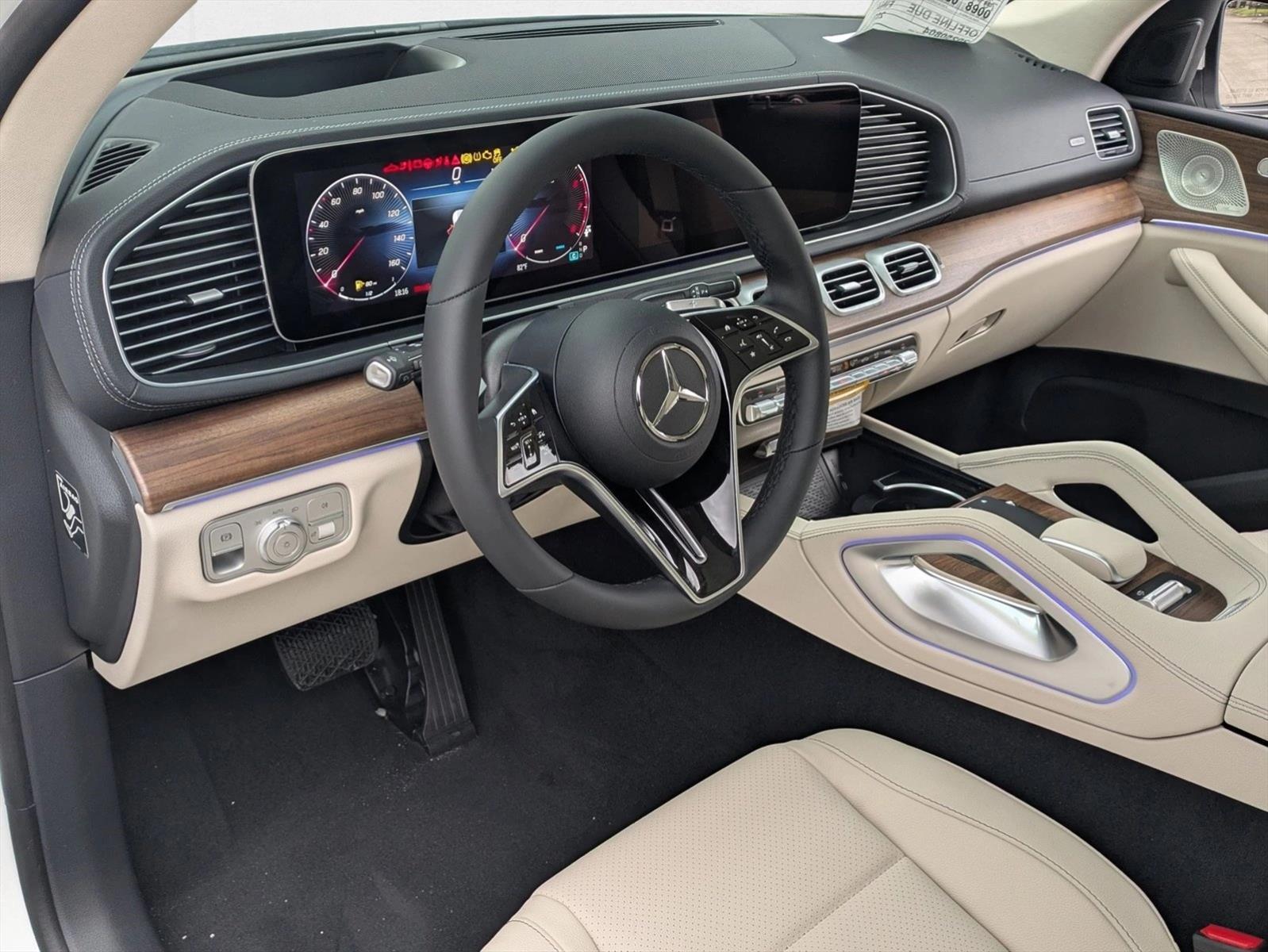 2026 Mercedes Benz GLS 450 4MATIC photo 2