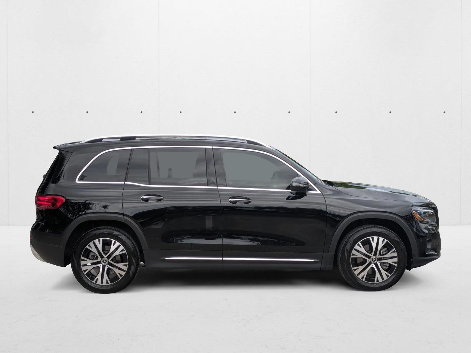 2025 Mercedes Benz GLB 250 photo 2