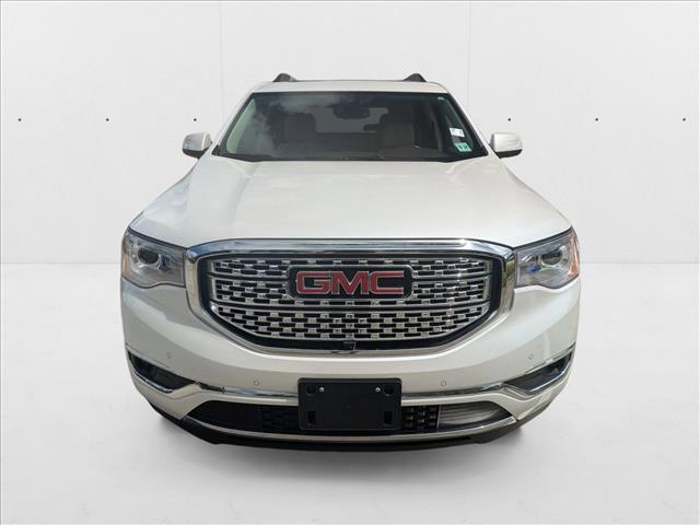 2019 Gmc Acadia Denali photo 2