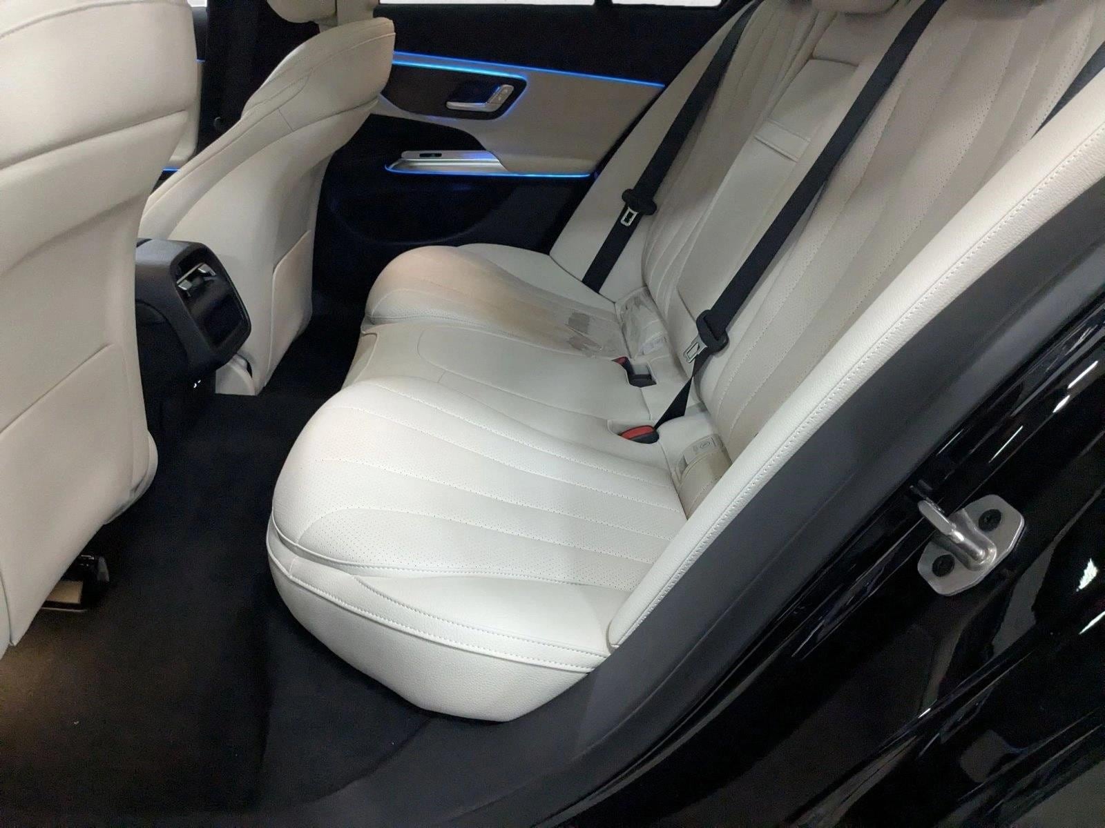 2025 Mercedes-Benz E-Class E350 - Photo 14