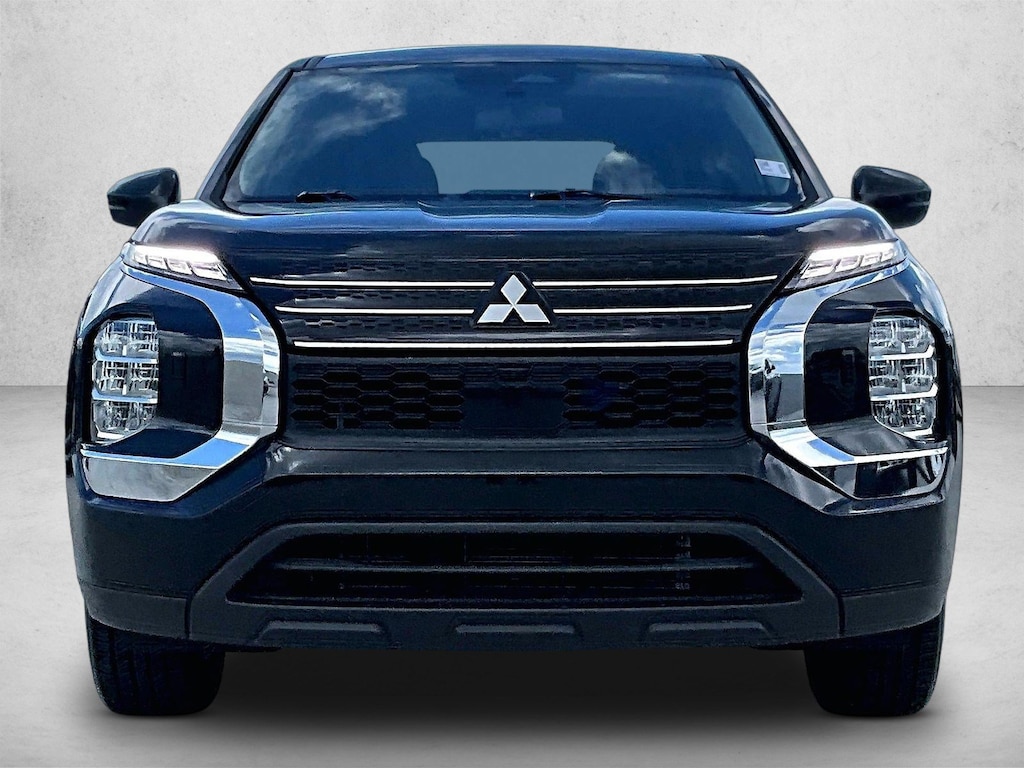 Used 2024 Mitsubishi Outlander ES SUV