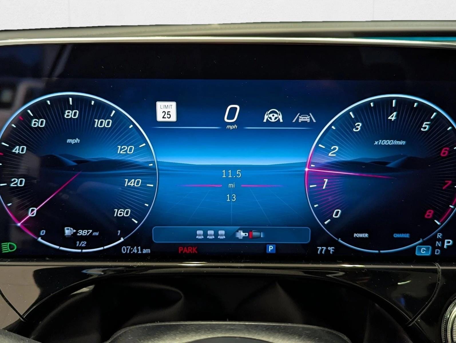2025 Mercedes-Benz E-Class E350 - Photo 10