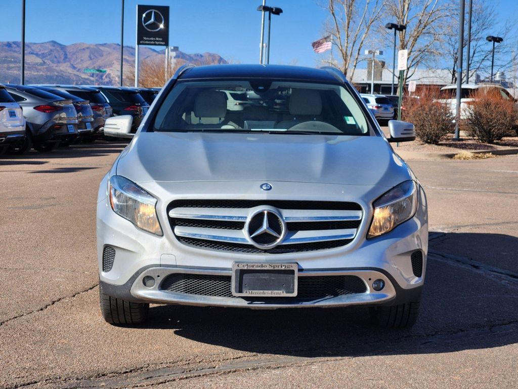 2016 Mercedes Benz GLA 250 4MATIC photo 2
