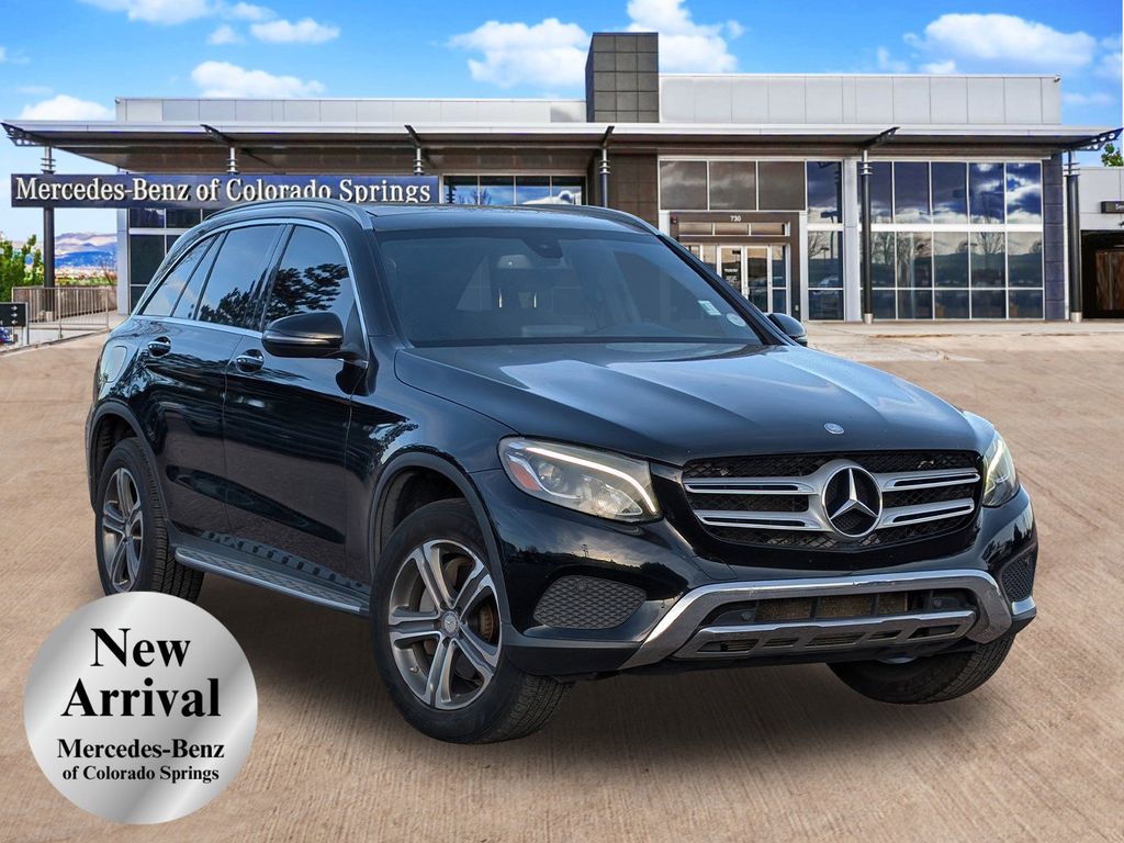 2017 Mercedes-Benz GLC GLC300's photo