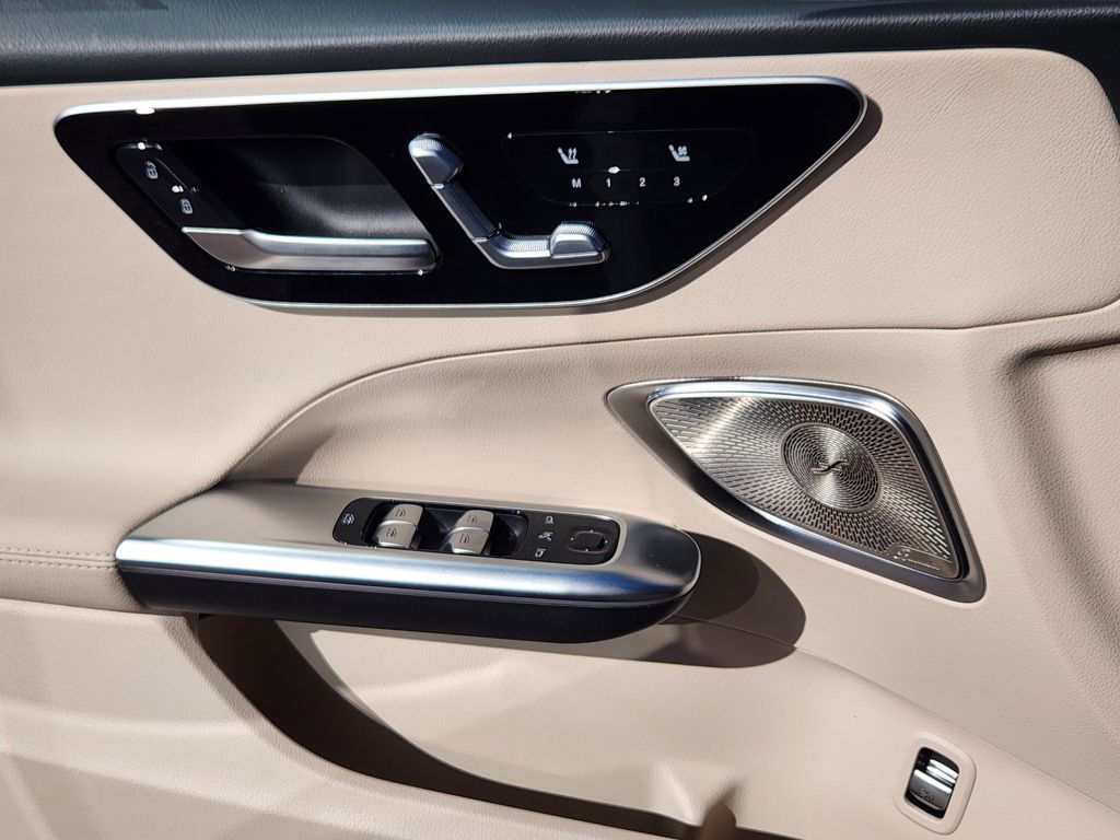 2025 Mercedes-Benz C-Class Sedan C 300 - Photo 22