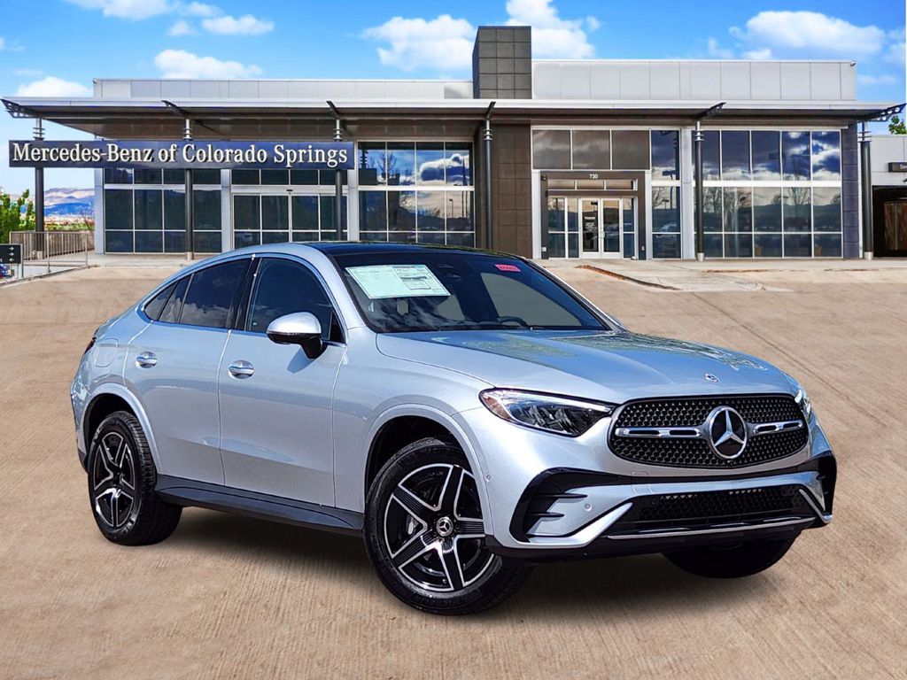 2026 Mercedes-Benz GLC Coupe GLC 300's photo
