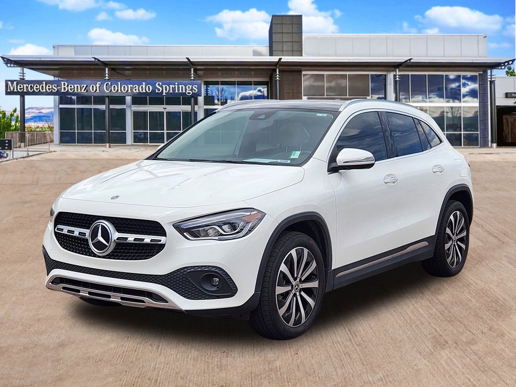 2022 Mercedes Benz GLA 250 4MATIC photo 3