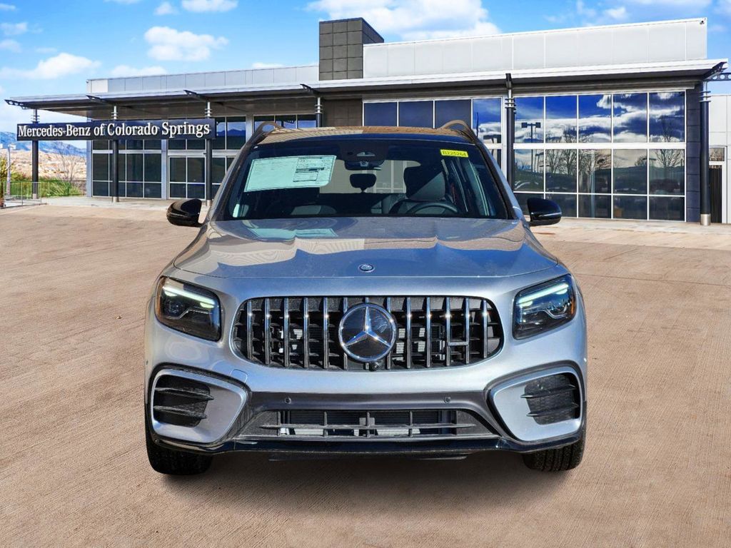 2025 Mercedes Benz GLB AMG 35 4MATIC photo 2
