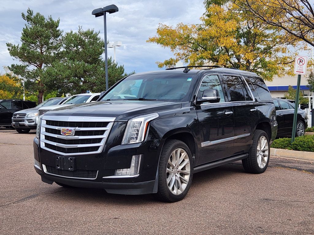 2018 Cadillac Escalade Premium Luxury photo 3