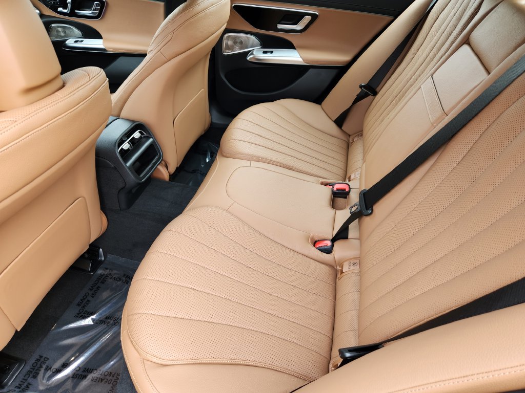 2026 Mercedes-Benz E-Class E350 - Photo 28