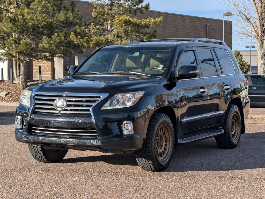 2014 Lexus LX 570 photo 3
