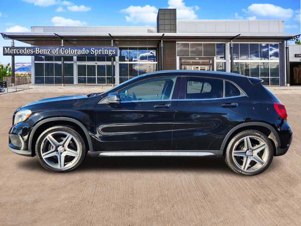 2015 Mercedes Benz GLA 250 4MATIC photo 4