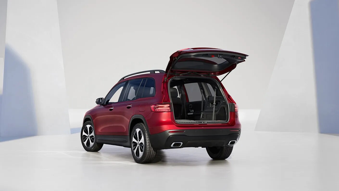 interior-of-2024-mercedes-glb