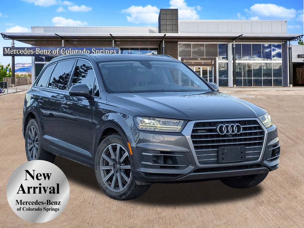 2019 Audi Q7 Premium Plus's photo