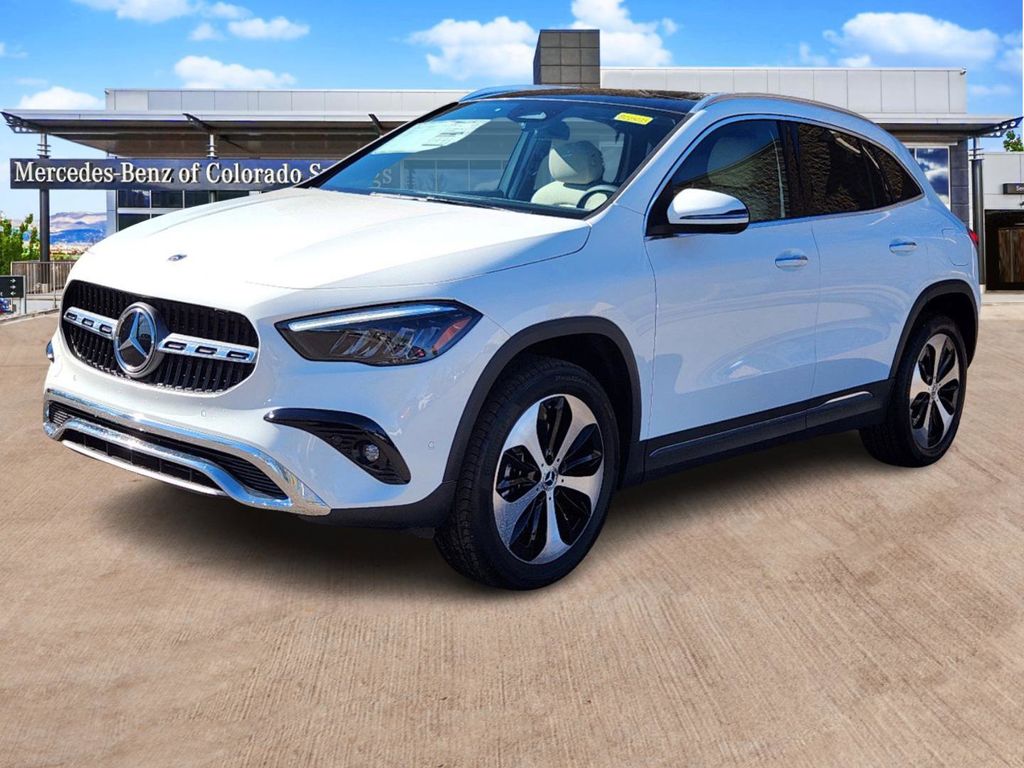 2025 Mercedes Benz GLA 250 4MATIC photo 3