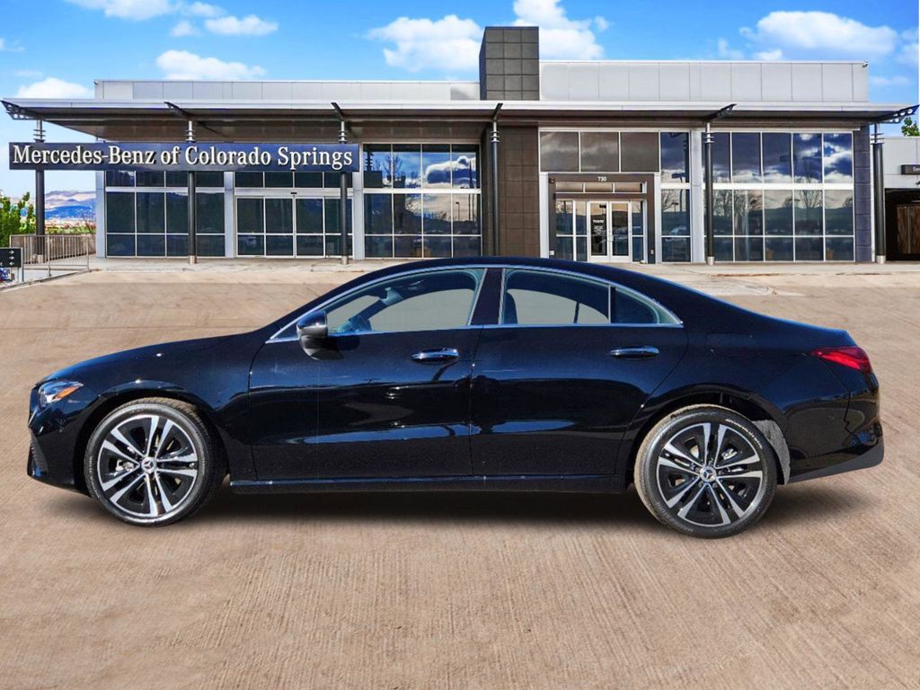 2025 Mercedes Benz CLA 250 4MATIC photo 4