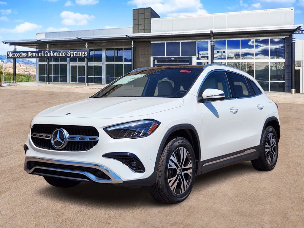 2026 Mercedes Benz GLA 250 4MATIC photo 3