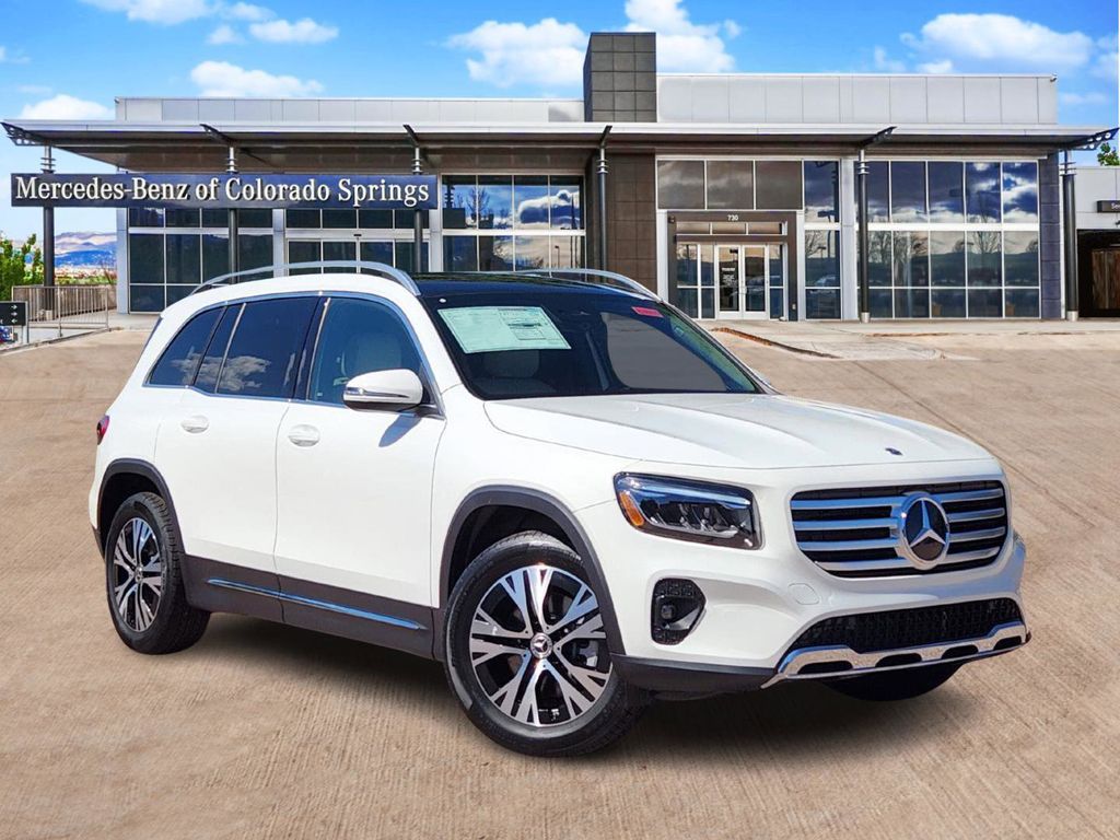 2026 Mercedes-Benz GLB GLB 250's photo