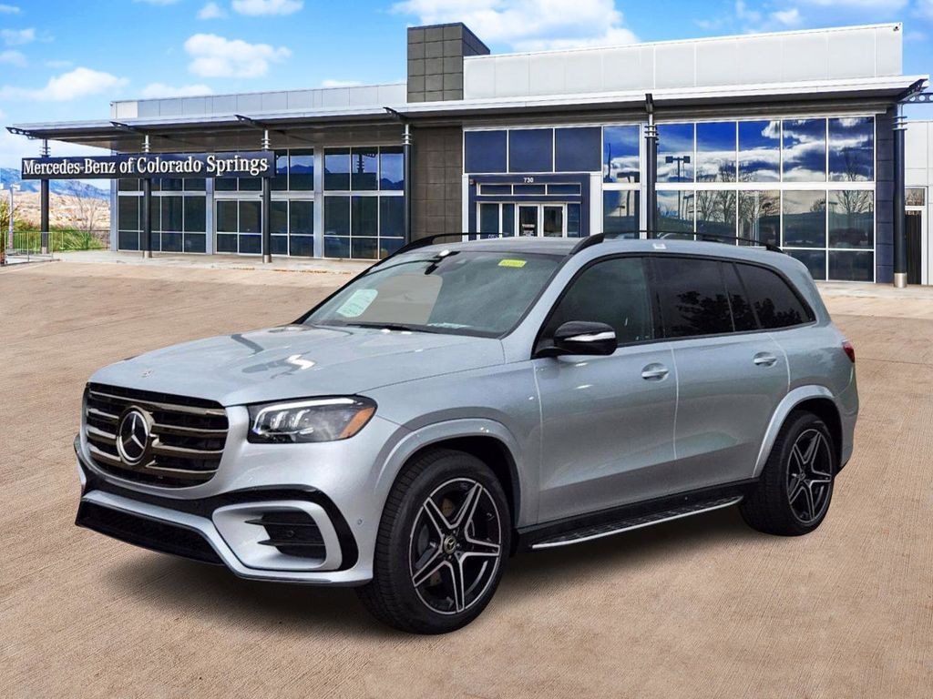 2025 Mercedes Benz GLS 450 4MATIC photo 3