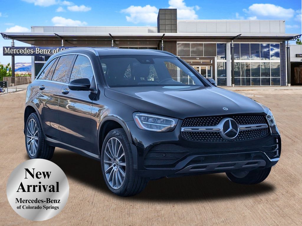 2022 Mercedes-Benz GLC GLC300's photo