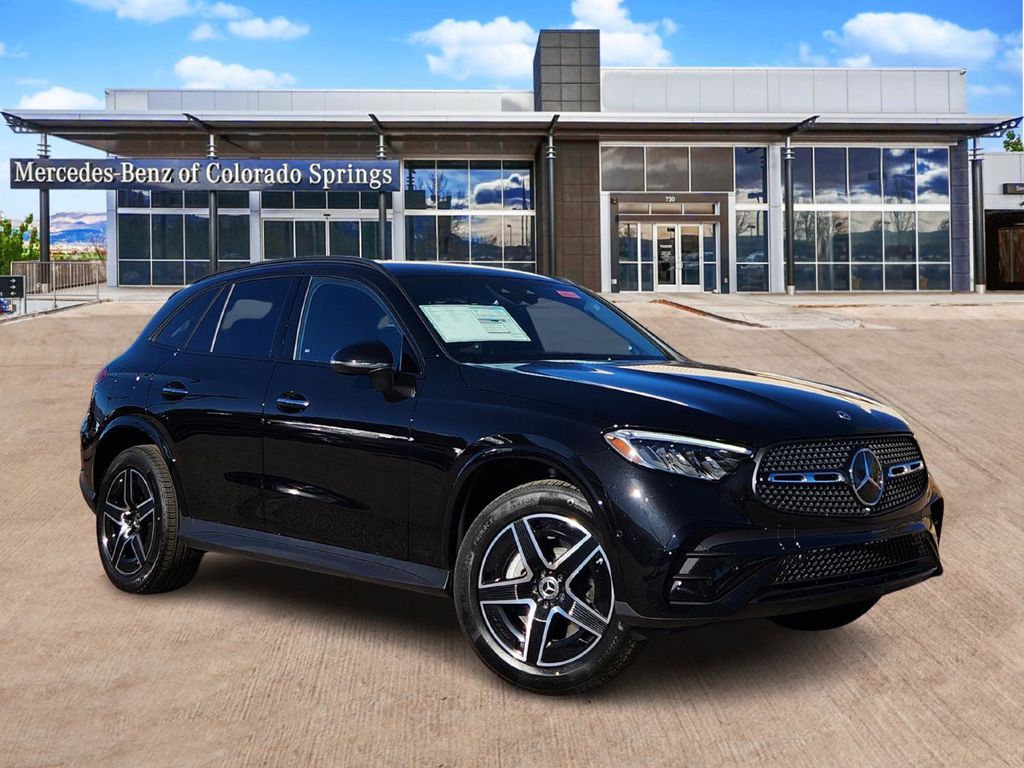 2026 Mercedes-Benz GLC Base's photo