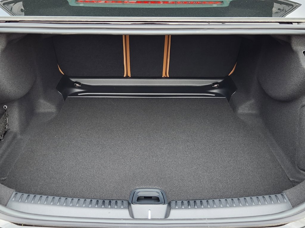 2026 Mercedes-Benz E-Class E350 - Photo 30