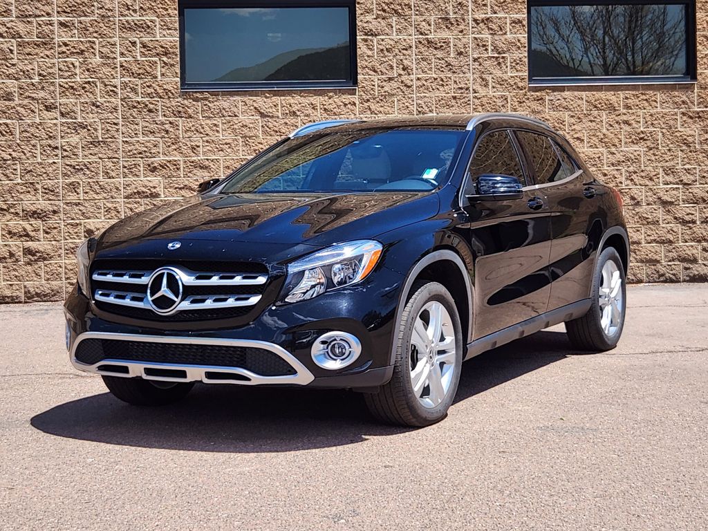 2020 Mercedes Benz GLA 250 4MATIC photo 3