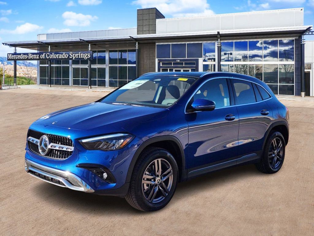 2025 Mercedes Benz GLA 250 4MATIC photo 3