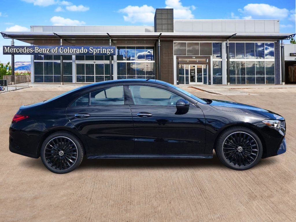2025 Mercedes Benz CLA 250 4MATIC photo 4