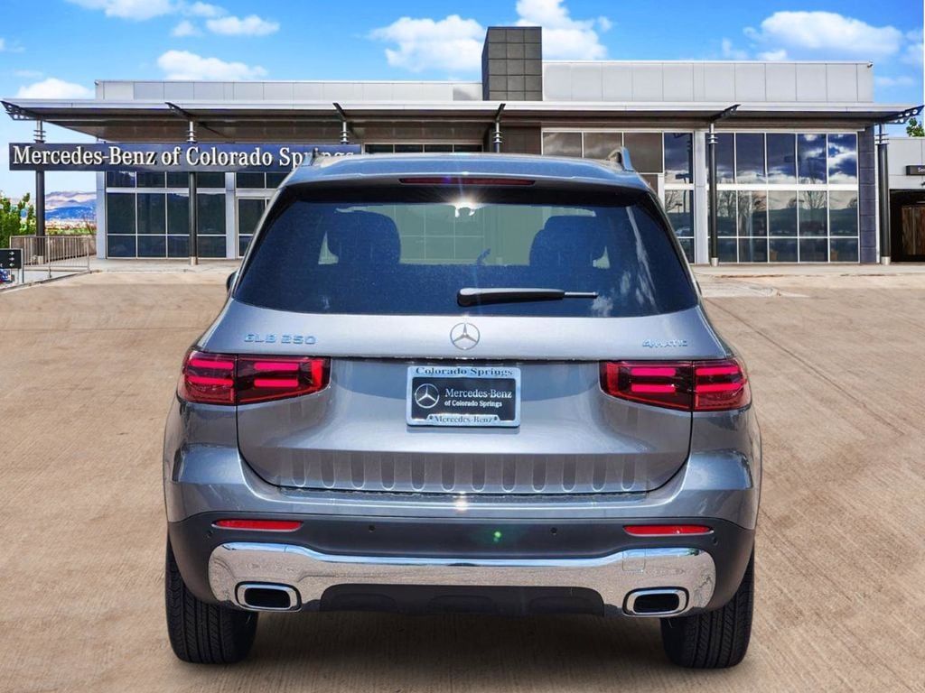 2025 Mercedes-Benz GLB Base - Photo 6
