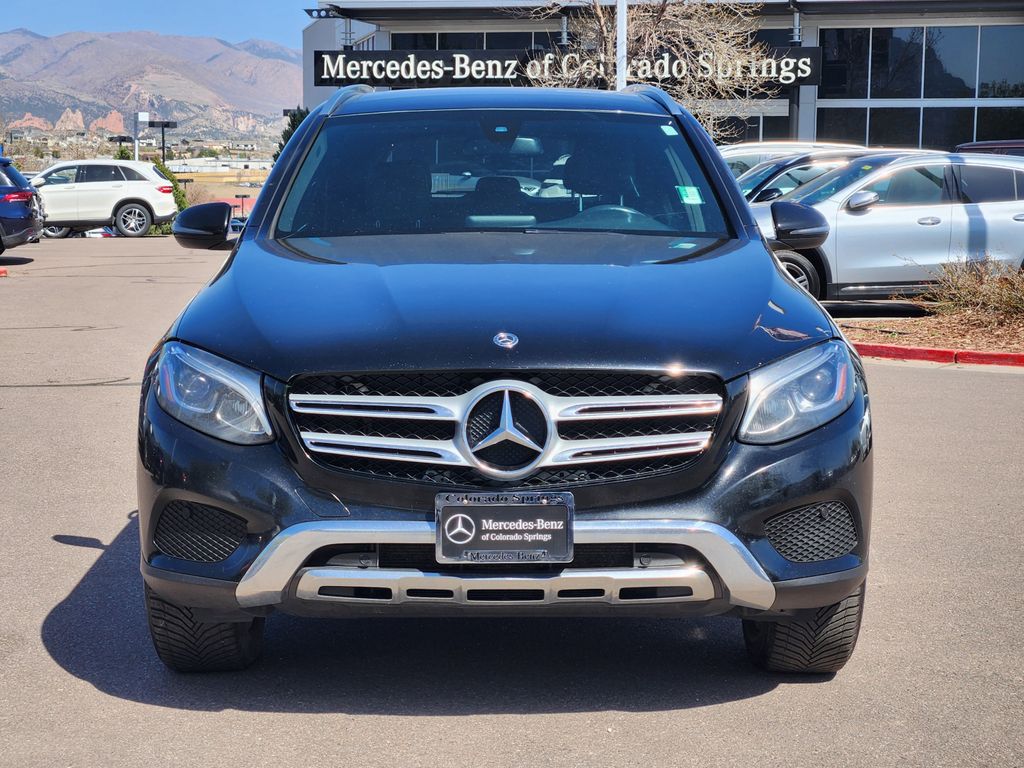 2019 Mercedes Benz GLC 300 4MATIC photo 2