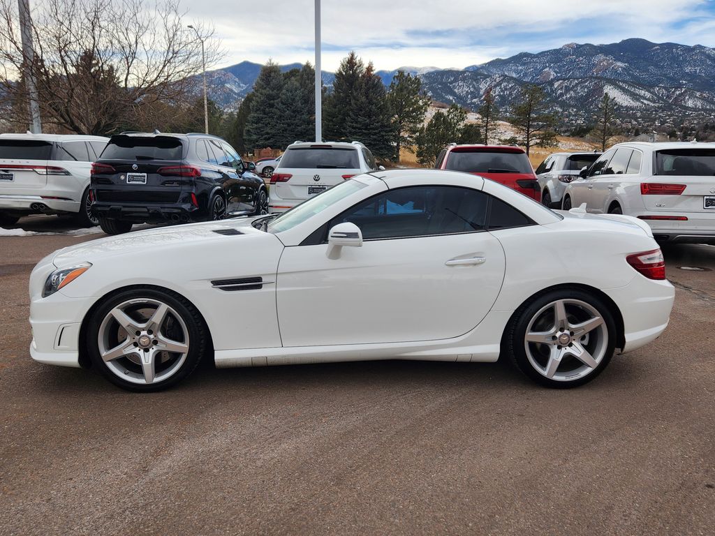 2016 Mercedes Benz SLK 300 photo 4