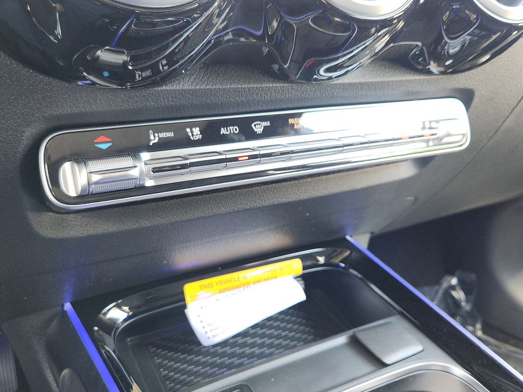 2025 Mercedes-Benz GLB Base - Photo 18