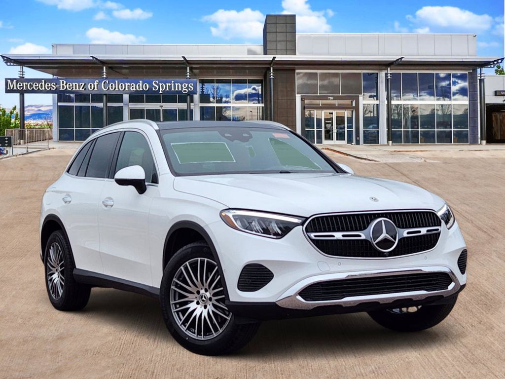 2026 Mercedes-Benz GLC GLC 300 4MATIC's photo