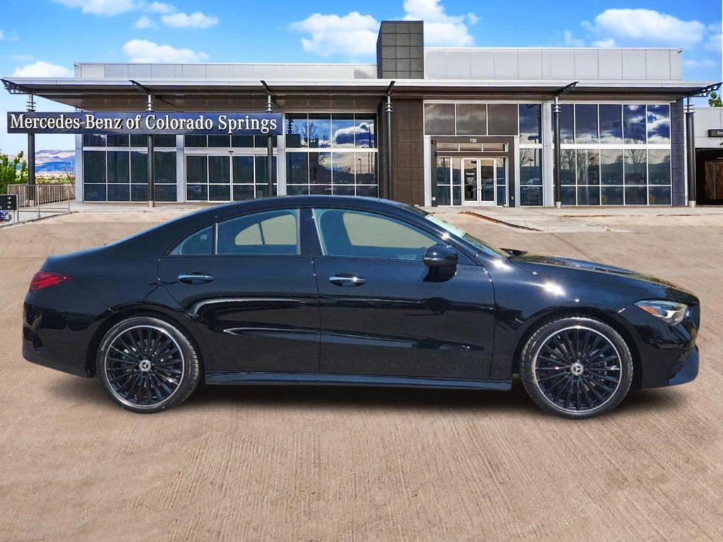 2025 Mercedes Benz CLA 250 4MATIC photo 4
