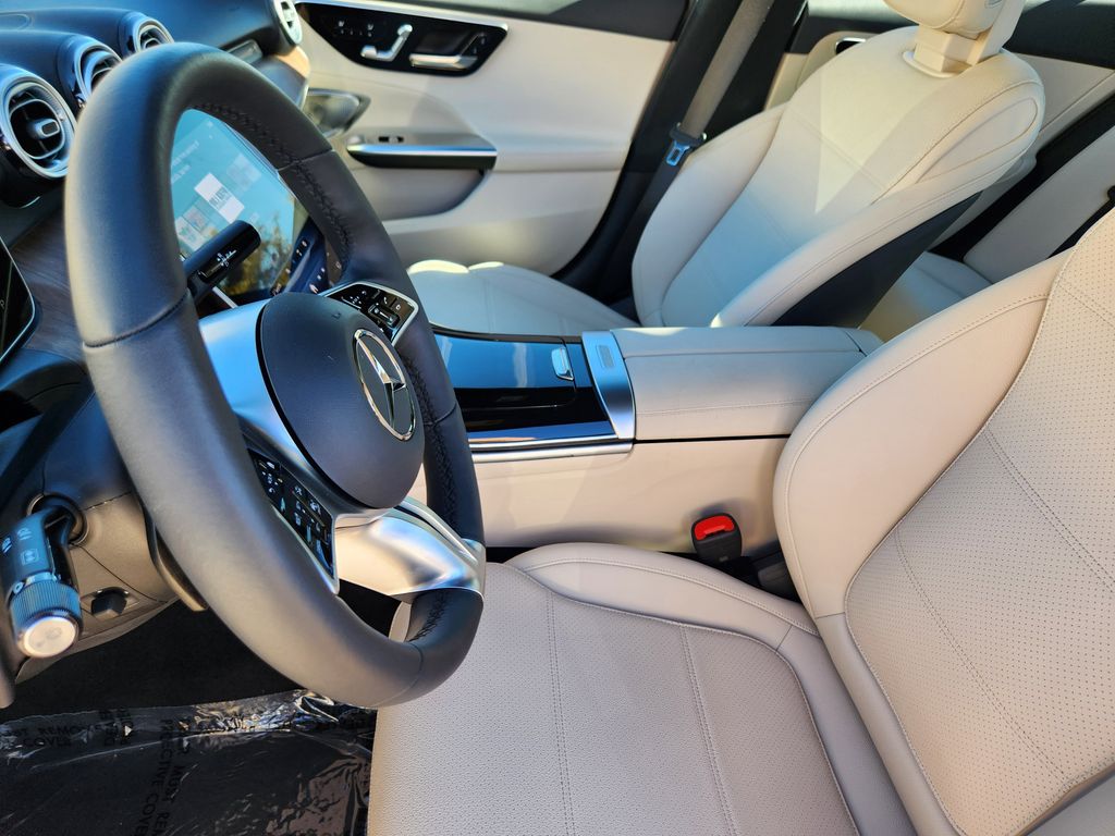 2025 Mercedes-Benz C-Class Sedan C 300 - Photo 12
