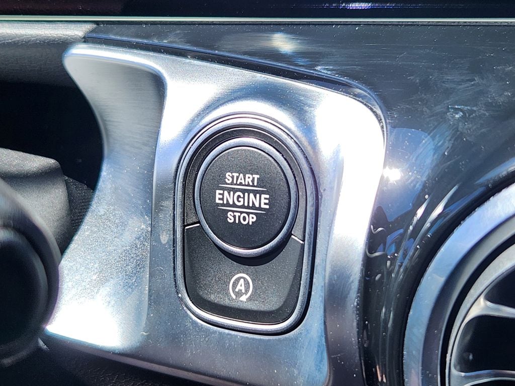 2025 Mercedes-Benz GLB Base - Photo 20