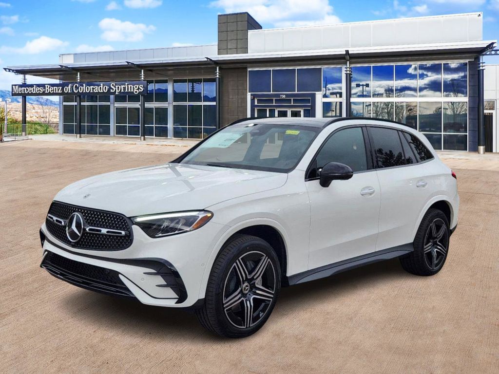 2025 Mercedes Benz GLC 300 4MATIC photo 3