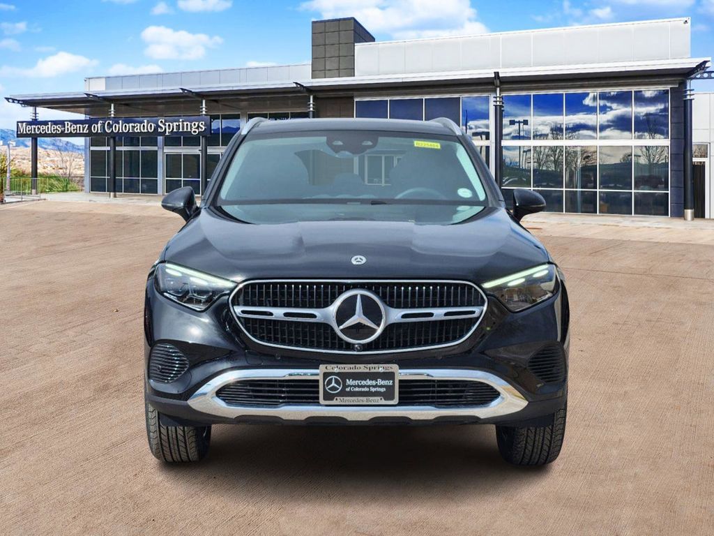 2025 Mercedes Benz GLC 350e 4MATIC photo 2