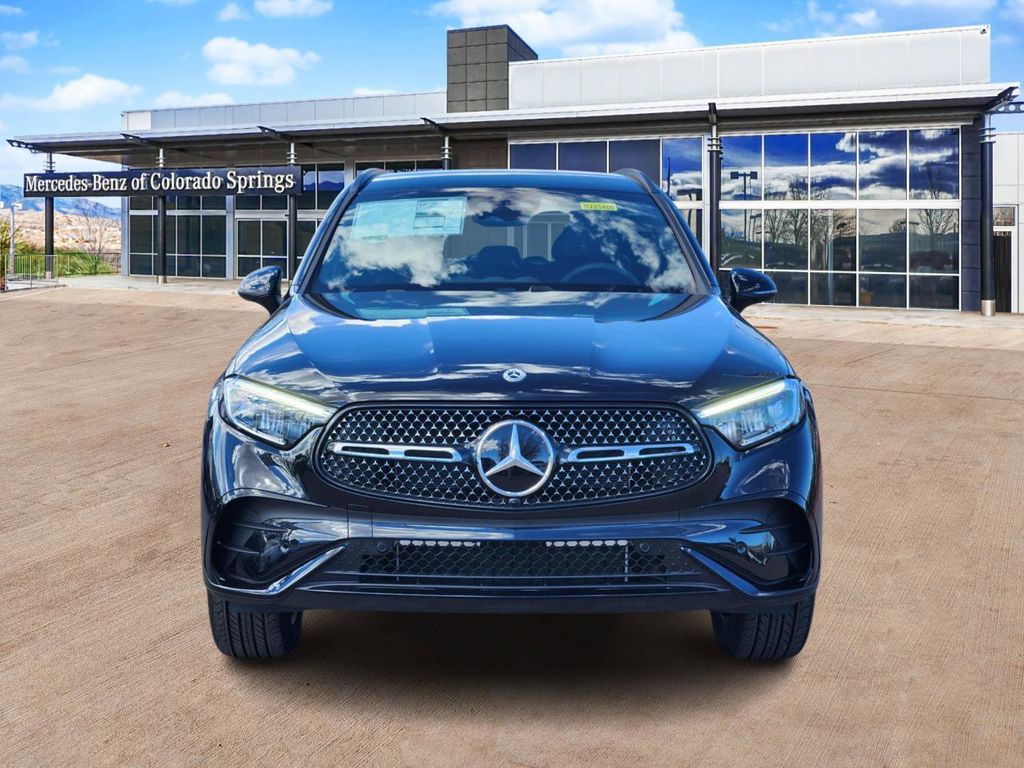 2025 Mercedes Benz GLC 350e 4MATIC photo 2