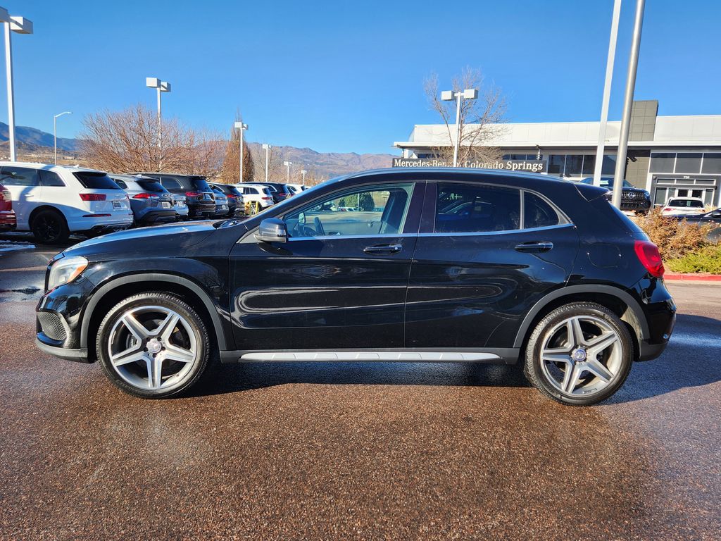 2015 Mercedes Benz GLA 250 4MATIC photo 3