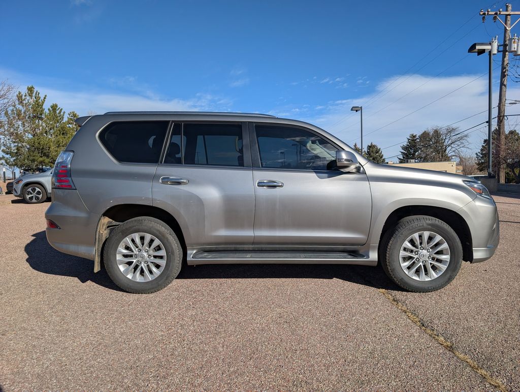 2023 Lexus GX 460 Premium photo 4