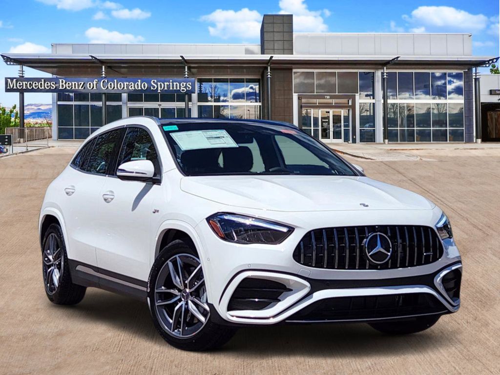 2026 Mercedes-Benz GLA GLA 35 AMG 4MATIC's photo
