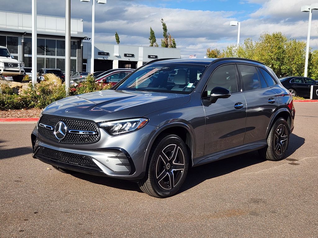 2023 Mercedes Benz GLC 300 4MATIC photo 3