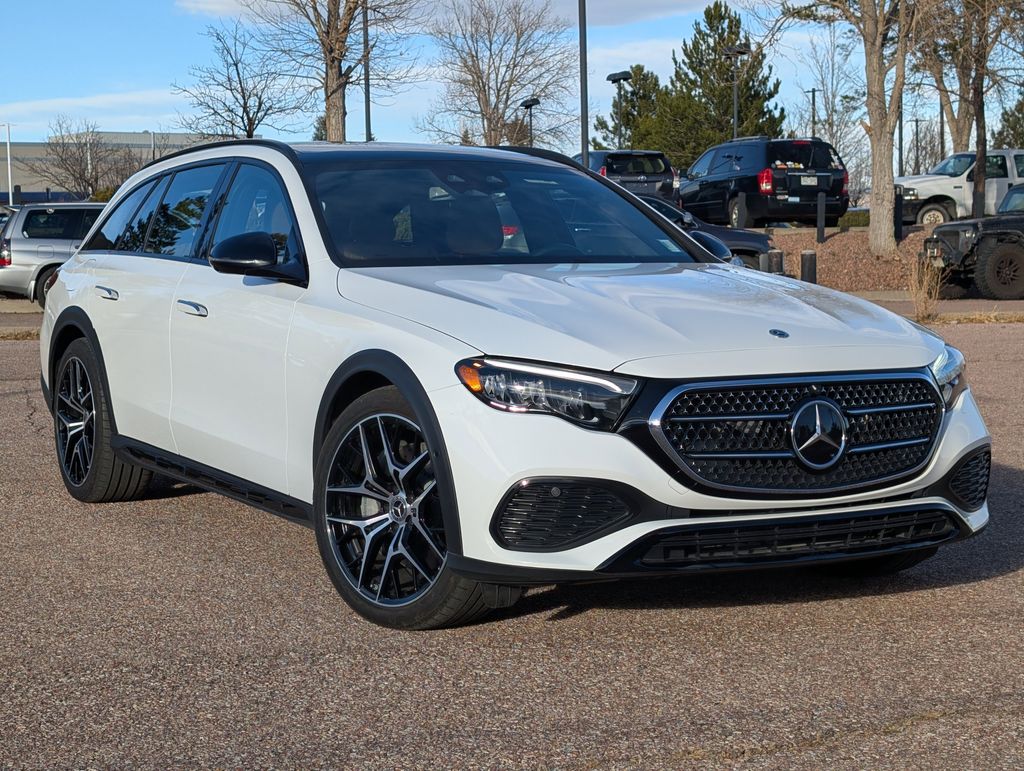 2025 Mercedes-Benz E-Class E450 All-Terrain's photo