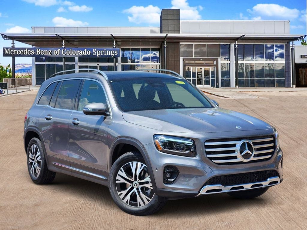 2025 Mercedes-Benz GLB GLB 250 4MATIC's photo