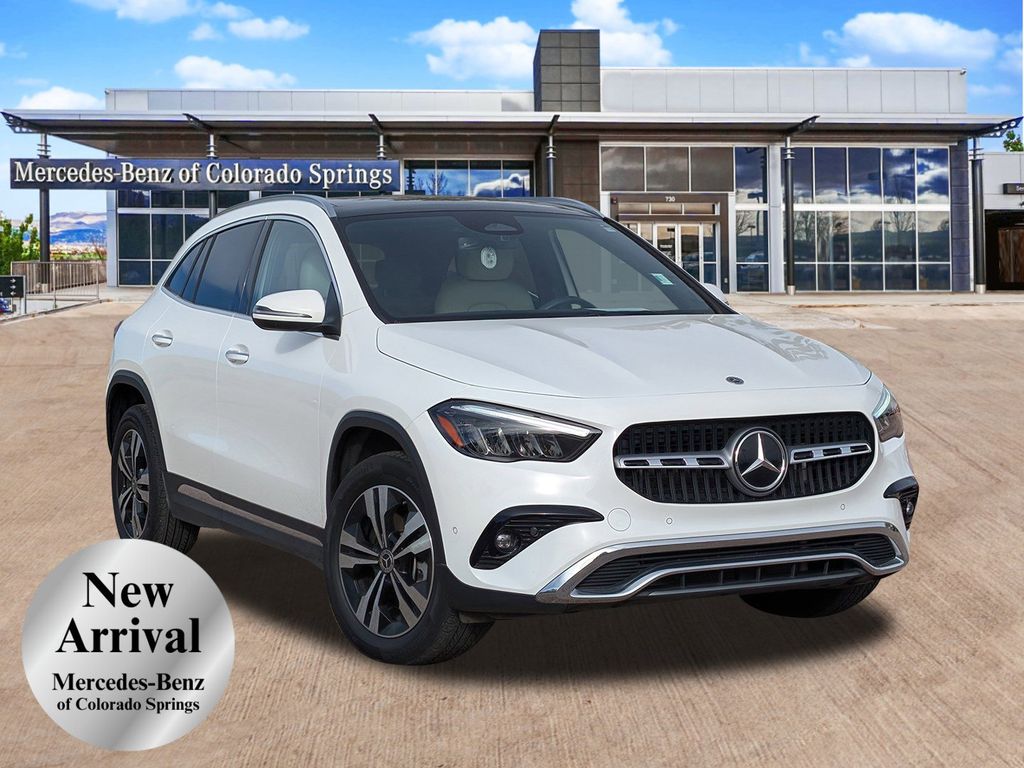 2024 Mercedes-Benz GLA GLA250's photo